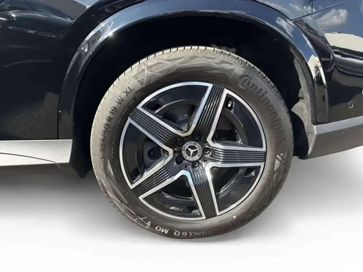 Gebraucht Mercedes GLC300 AMG 204 PS (150 kW) 2026 Schwarz SUV