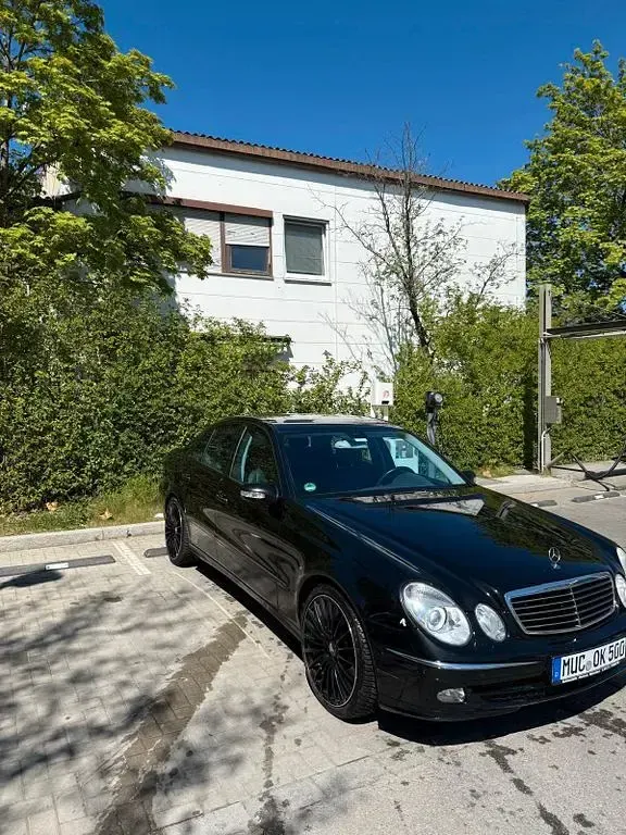 Gebraucht Mercedes E500 Avantgarde 306 PS (225 kW) 2003 Schwarz Limousine