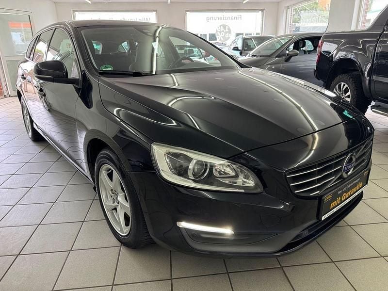Schwarz Gebraucht 2015 Volvo V60 Business Edition Kombi | 8.990 € (Fairer Preis) - Bild 1/4