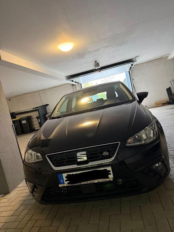 Schwarz Gebraucht 2018 Seat Ibiza FR-Line Kleinwagen | 9.900 € (Superpreis) - Bild 1/4