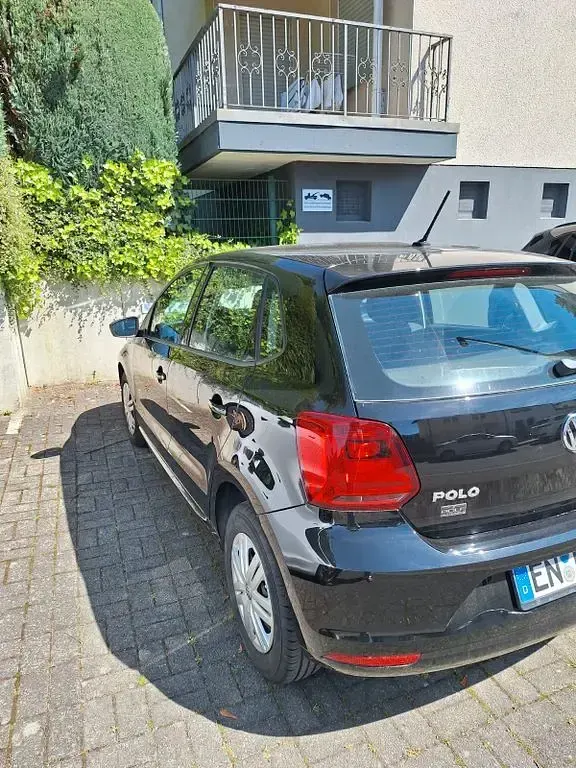 Gebraucht VW Polo Allstar 60 PS (44 kW) 2017 Schwarz Limousine