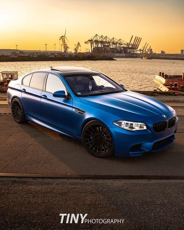 Blau Gebraucht 2014 BMW M5 Competition Edition Limousine | 49.999 € - Bild 1/4