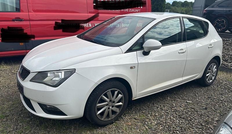 Weiß Gebraucht 2013 Seat Ibiza Style Kleinwagen | 2.550 € (Guter Preis) - Bild 1/4