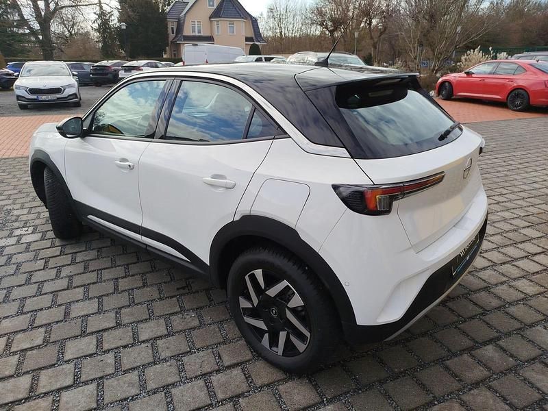 Gebraucht Opel Mokka Elegance 131 PS (96 kW) 2021 Matcha green/ikone gruen SUV