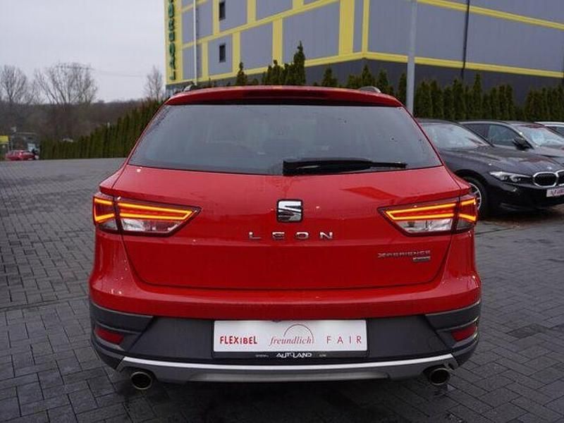 Gebraucht Seat Leon 180 PS (132 kW) 2015 Rot