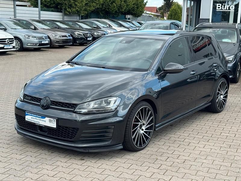 Carbon steel grey Gebraucht 2015 VW Golf VII Sportline Limousine | 19.990 € (Teuer) - Bild 1/4