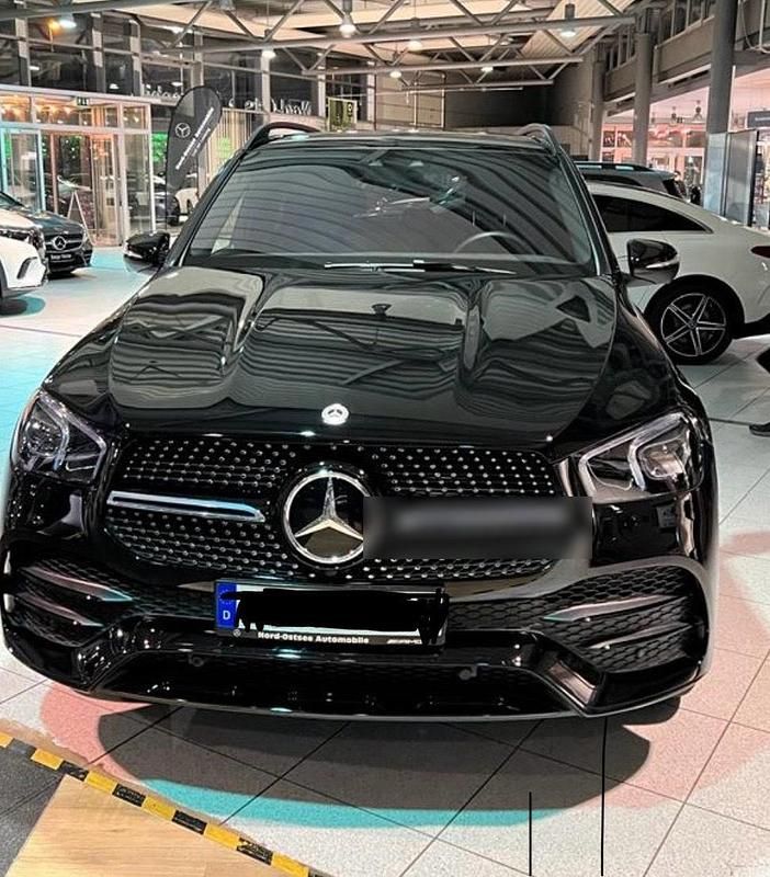 Schwarz Gebraucht 2022 Mercedes GLE300 SUV | 62.000 € (Guter Preis) - Bild 1/4