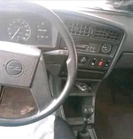 Gebraucht Opel Ascona 75 PS (55 kW) 1984 Silber Limousine