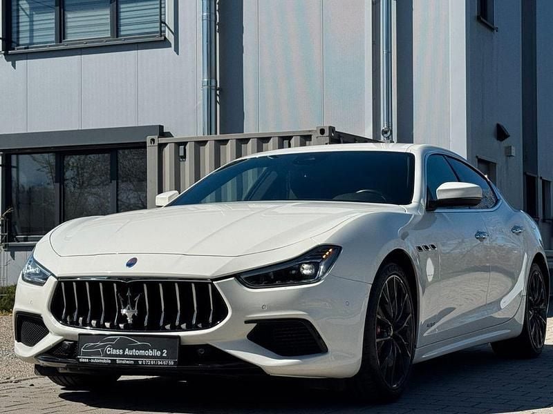 Gebraucht Maserati Ghibli 330 PS (242 kW) 2018 Weiß Limousine