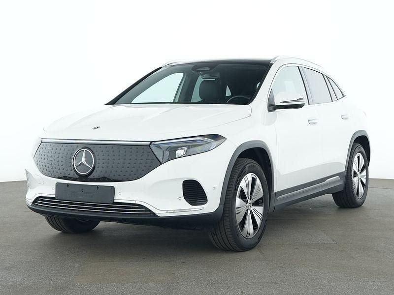 Weiß Gebraucht 2024 Mercedes EQA300 Progressive SUV | 37.890 € (Etwas zu teuer) - Bild 1/4