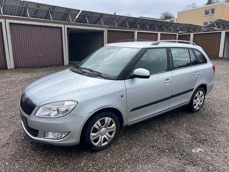 Gebraucht Skoda Fabia Ambiente 86 PS (63 kW) 2010 Silber Kombi