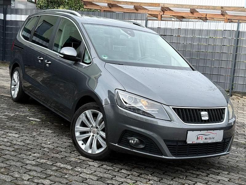 Grau Gebraucht 2012 Seat Alhambra Style Van / Kleinbus | 14.950 € (Teuer) - Bild 1/4