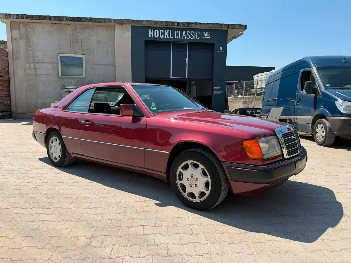 Gebraucht Mercedes 230 132 PS (97 kW) 1992 Rot Coupé