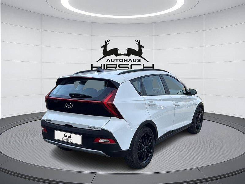 Gebraucht Hyundai Bayon Intro Edition 101 PS (74 kW) 2021 Weiß SUV