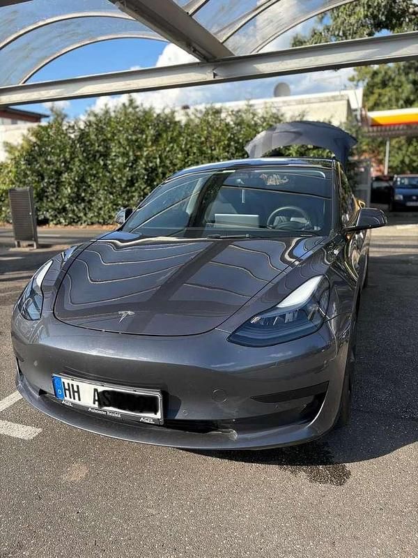 Gebraucht 2021 Tesla Model 3 Standard Range Plus Limousine | 24.500 € (Fairer Preis) - Bild 1/4