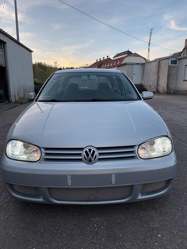 Gebraucht VW Golf IV 101 PS (74 kW) 1999 Silber Kleinwagen