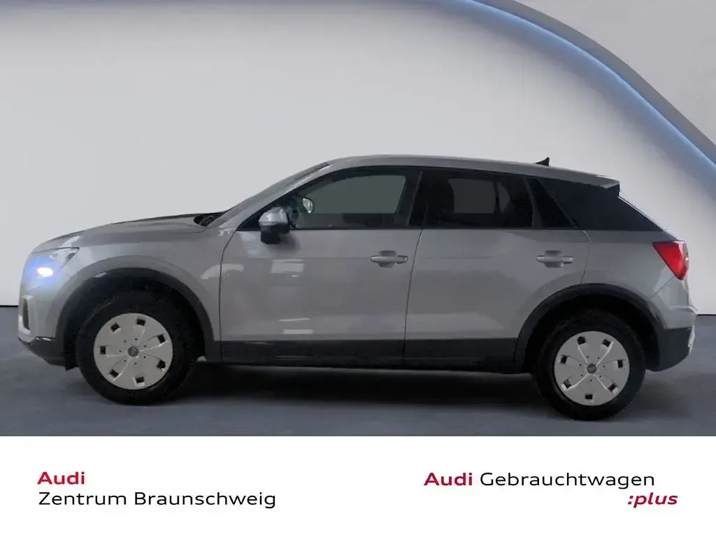 Gebraucht Audi Q2 Advanced Plus 116 PS (85 kW) 2025 Florettsilber metallic SUV