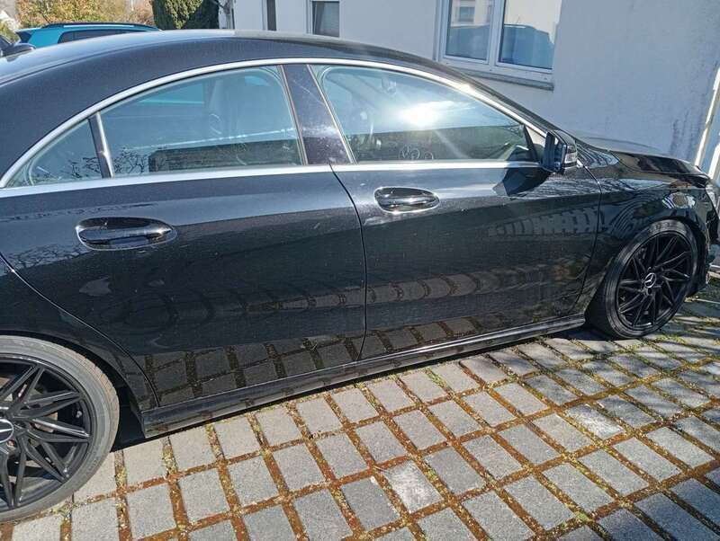 Gebraucht 2017 Mercedes CLA180 Shooting Brake Business Kombi | 17.000 € (Fairer Preis) - Bild 1/4