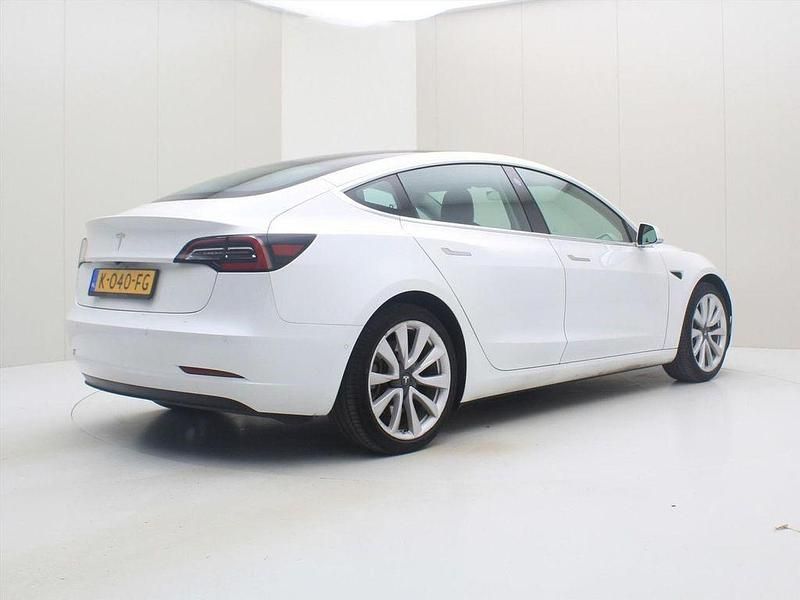 Gebraucht Tesla Model 3 Standard Range 225 kW (306 PS) 2020 Weiß Limousine