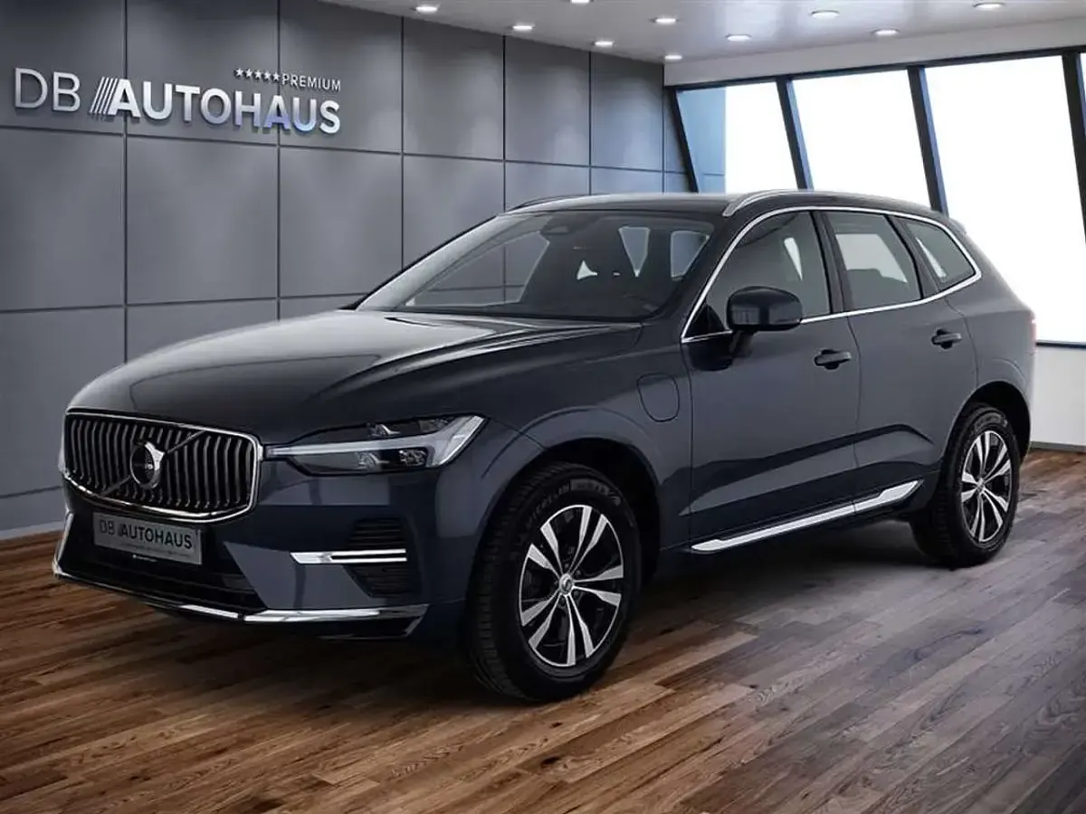 Gebraucht Volvo XC60 Core 349 PS (256 kW) 2025 SUV