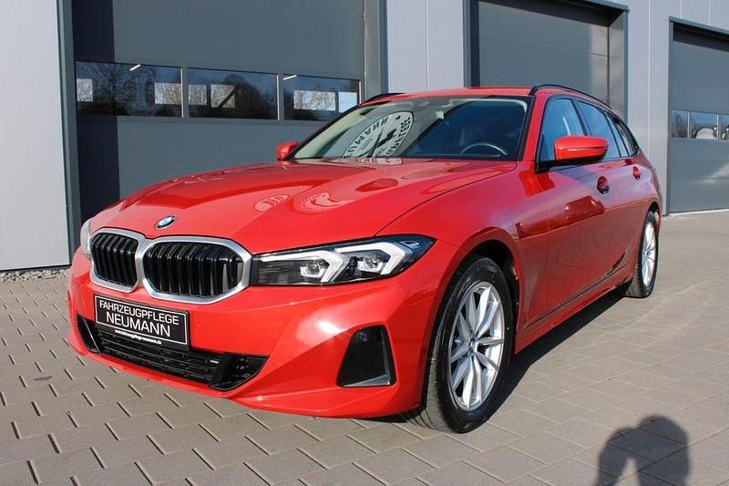 Gebraucht BMW 318 Performance 150 PS (110 kW) 2023 Rot Kombi