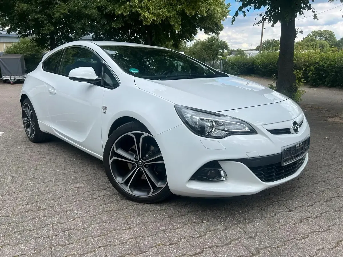 Gebraucht Opel Astra GTC OPC 170 PS (125 kW) 2015 Weiß Coupé