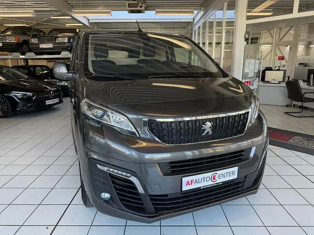 Gebraucht Peugeot Expert Premium 179 PS (131 kW) 2020 Braun Van