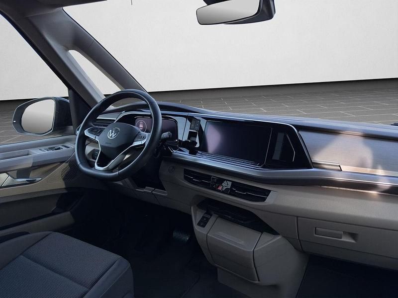 Gebraucht VW Multivan Life 150 PS (110 kW) 2025 Deep black perleffekt (metallic) Van