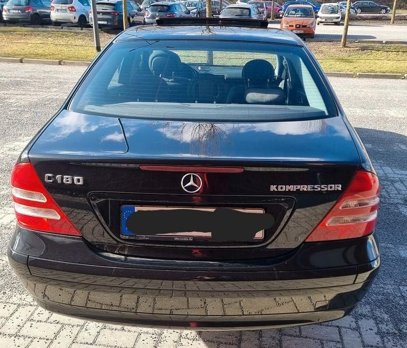 Gebraucht Mercedes C180 143 PS (105 kW) 2004 Schwarz Limousine