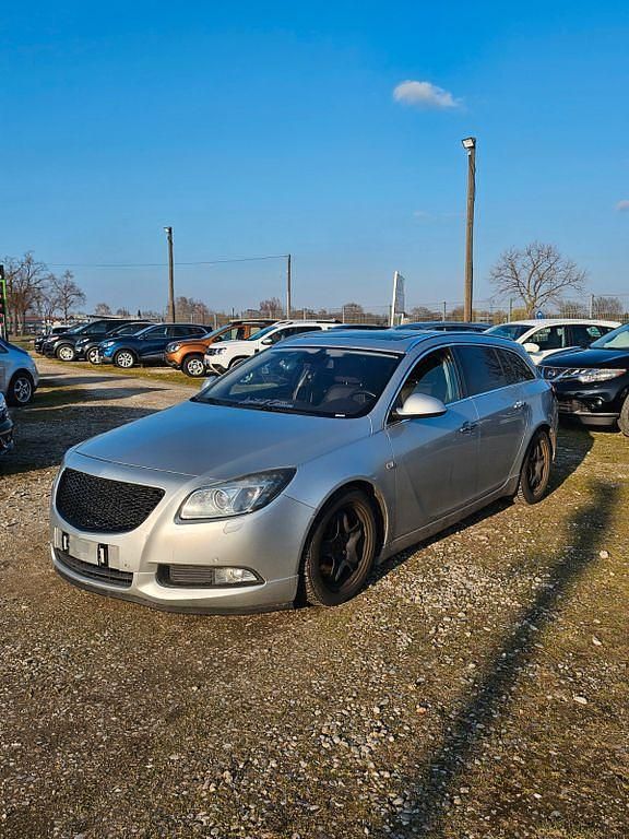Gebraucht Opel Insignia Cosmo 260 PS (191 kW) 2009 Silber Kombi