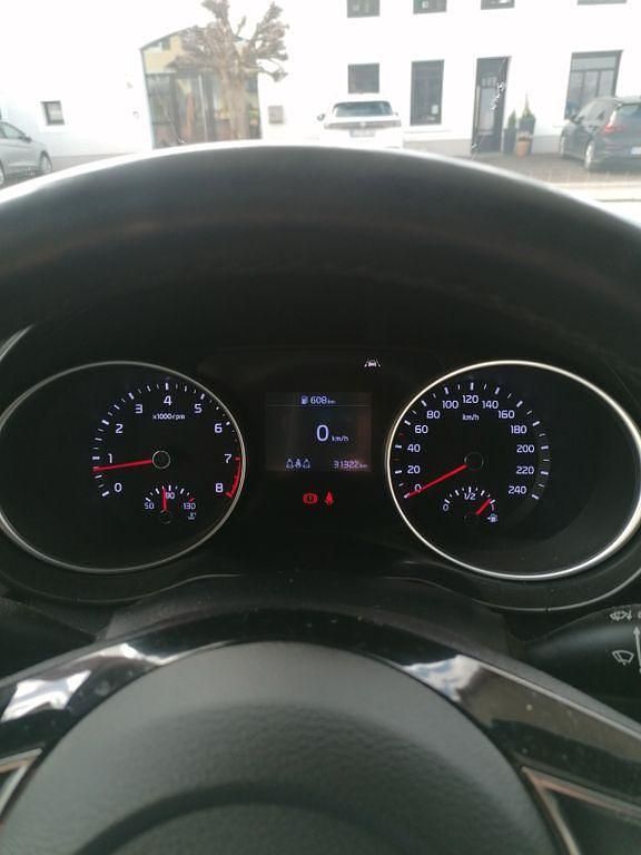 Gebraucht Kia Ceed Edition 7 99 PS (72 kW) 2019 Grau Kleinwagen