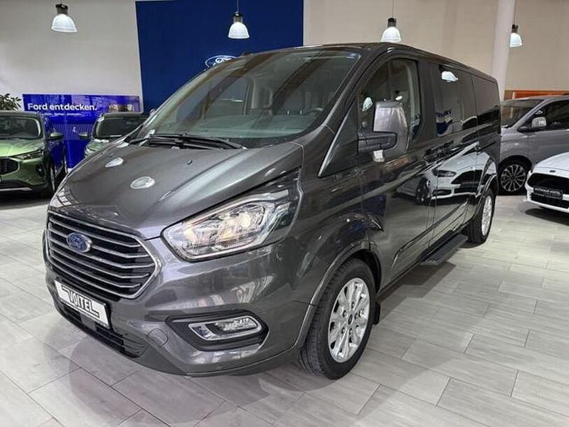 Gebraucht Ford Tourneo Custom Titanium 131 PS (96 kW) 2021 Grau Van