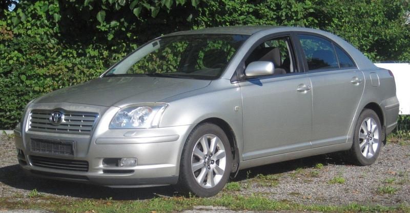 Silber Gebraucht 2005 Toyota Avensis Executive Limousine | 2.100 € (Fairer Preis) - Bild 1/4