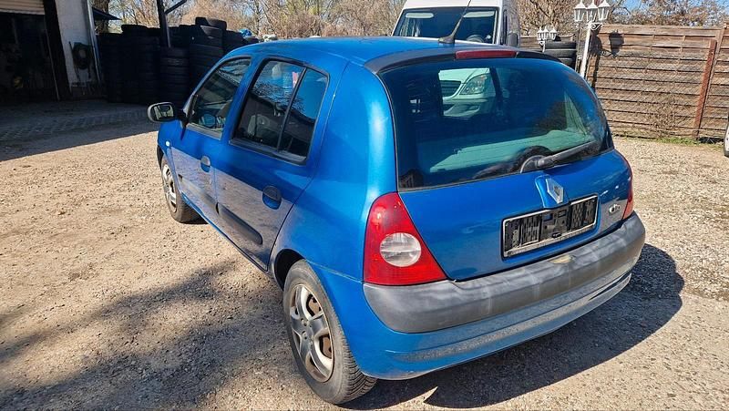 Gebraucht Renault Clio II 60 PS (44 kW) 2003 Blau Kleinwagen
