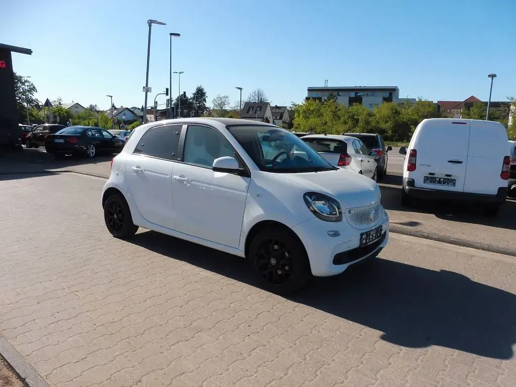 Gebraucht Smart ForFour Basis 71 PS (52 kW) 2014 Weiß Kleinwagen