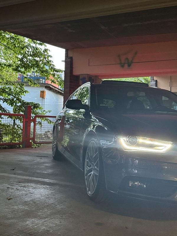 Gebraucht Audi A4 Ambiente 177 PS (130 kW) 2013 Grau Kombi