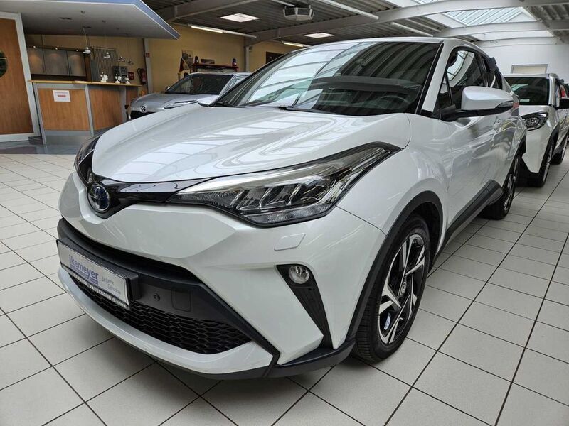 Platinumweiß perleffekt Gebraucht 2022 Toyota C-HR Team SUV | 23.690 € (Fairer Preis) - Bild 1/4
