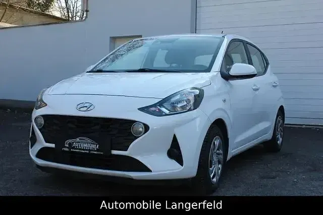 Usata Hyundai i10 Select 67 CV (49 kW) 2022 Bianco Utilitaria