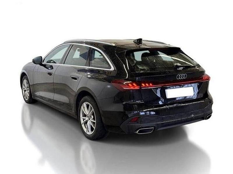 Gebraucht Audi A5 Ambiente 204 PS (150 kW) 2025 Mythosschwarz Kombi