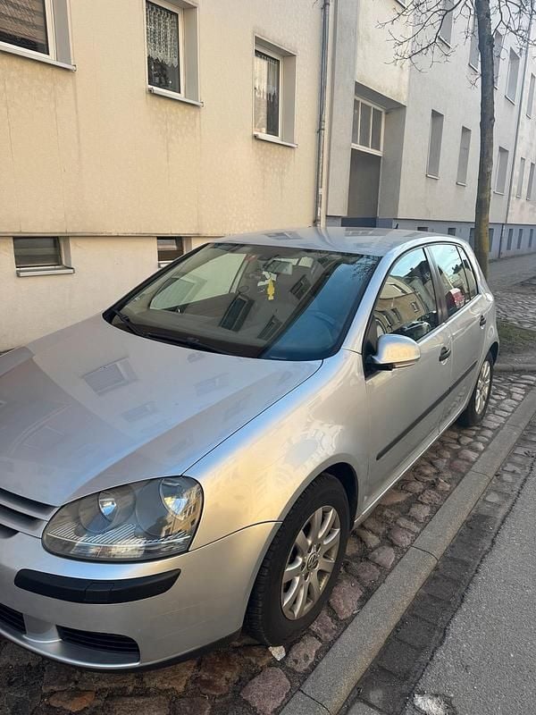 Gebraucht VW Golf V 2004 Silber Kleinwagen