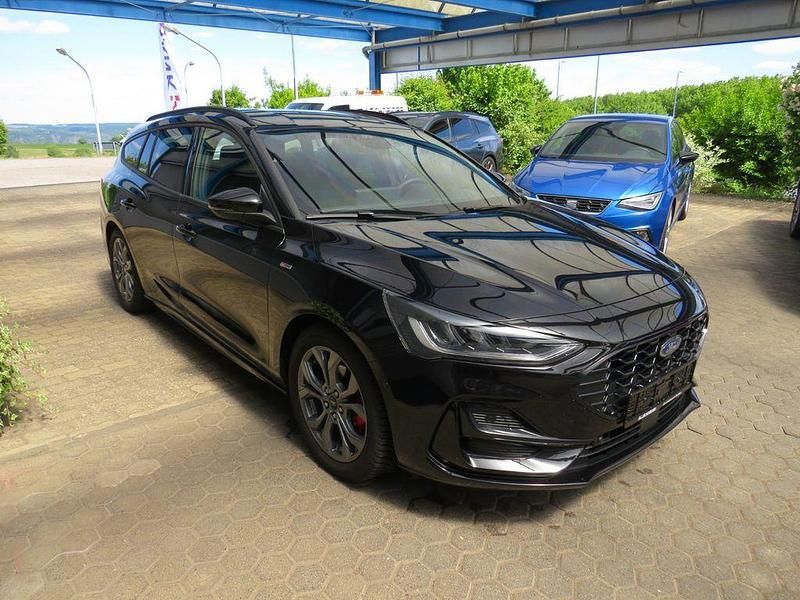 Gebraucht Ford Focus ST-Line X 155 PS (114 kW) 2024 Schwarz Limousine