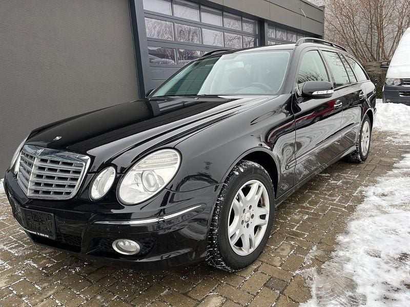 Schwarz Gebraucht 2008 Mercedes E200 Elegance Limousine | 2.850 € (Guter Preis) - Bild 1/4