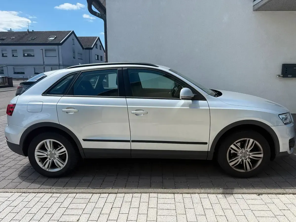 Gebraucht Audi Q3 Premium 140 PS (102 kW) 2013 Silber SUV