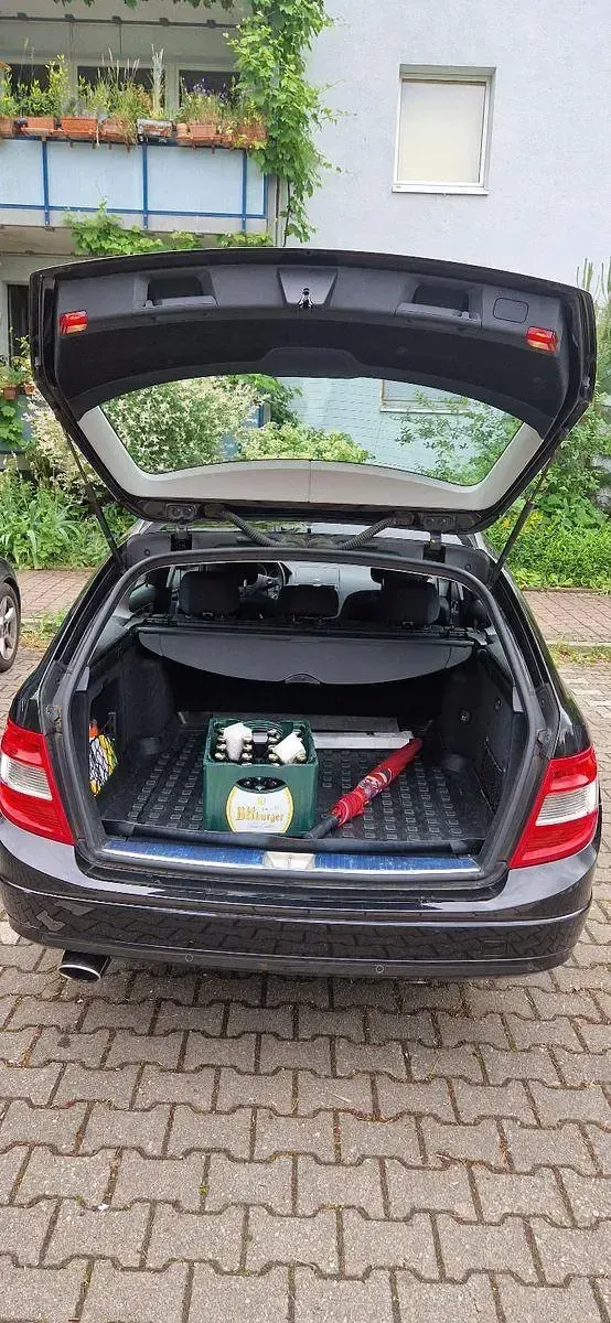 Gebraucht Mercedes C220 Elegance 170 PS (125 kW) 2011 Schwarz Kombi