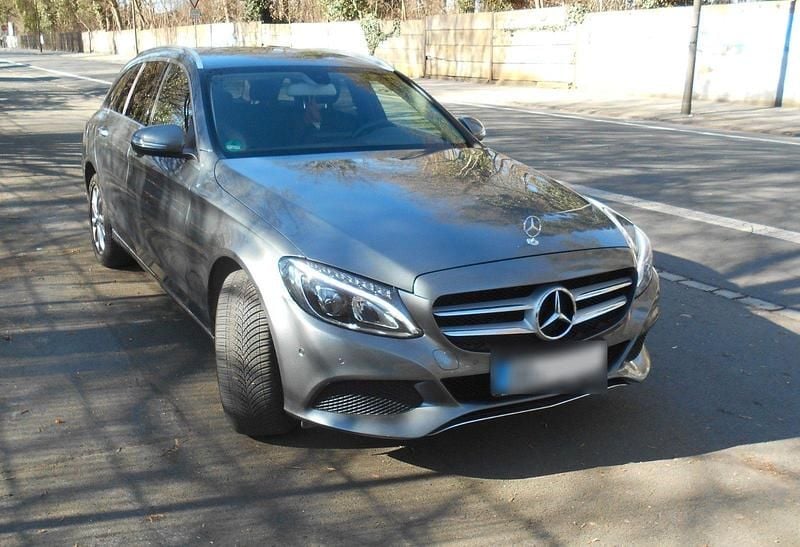 Gebraucht Mercedes C180 116 PS (85 kW) 2017 Grau Kombi