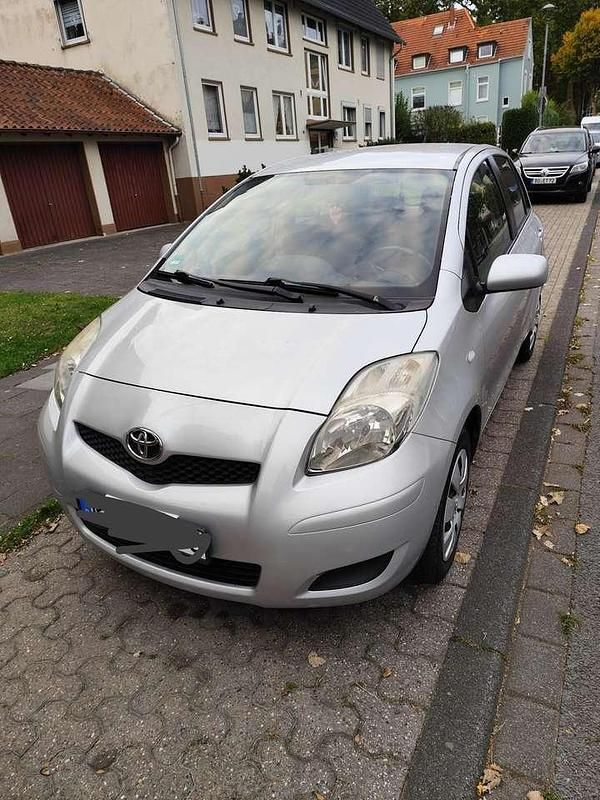 Schwarz Gebraucht 2009 Toyota Yaris Kleinwagen | 3.400 € (Fairer Preis) - Bild 1/4
