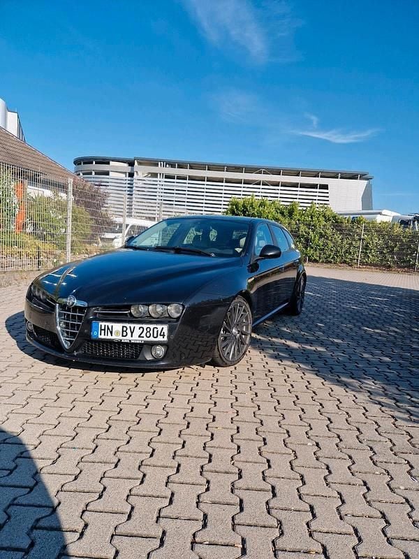Schwarz Gebraucht 2008 Alfa Romeo 159 Kombi | 2.750 € (Fairer Preis) - Bild 1/4