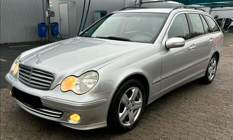 Gebraucht Mercedes C180 143 PS (105 kW) 2004 Silber Kombi