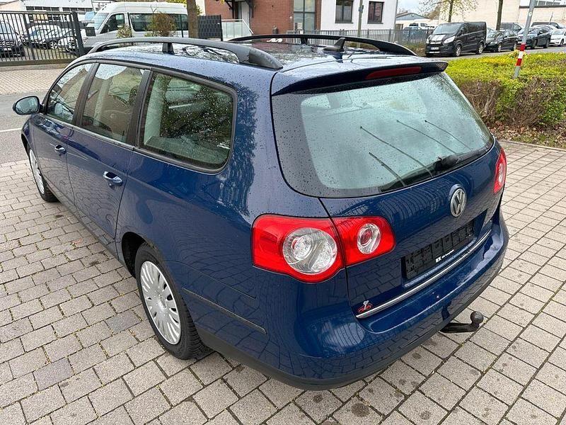 Gebraucht VW Passat 140 PS (102 kW) 2007 Blau Kombi