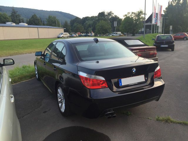 Gebraucht BMW 523 M Sport 241 PS (177 kW) 2005 Blau metallic Limousine